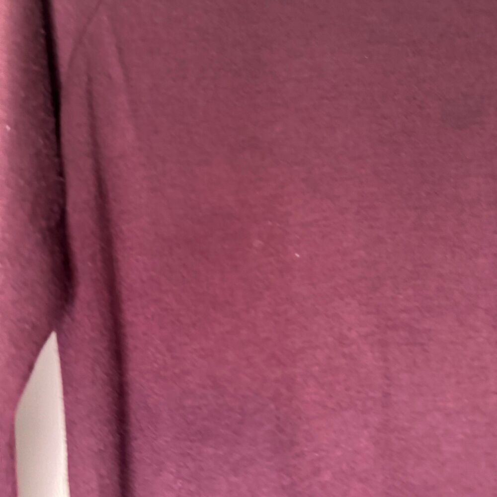 VINCE woman's size medium M Made in USA soft stretch long sleeve classic top - Picture 6 of 10